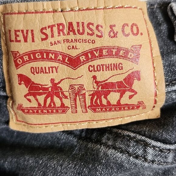 Levi's Wedgie Skinny, Button Fly, Black/Charcoal Wash, Frayed Hems, 25 - Picture 4 of 11